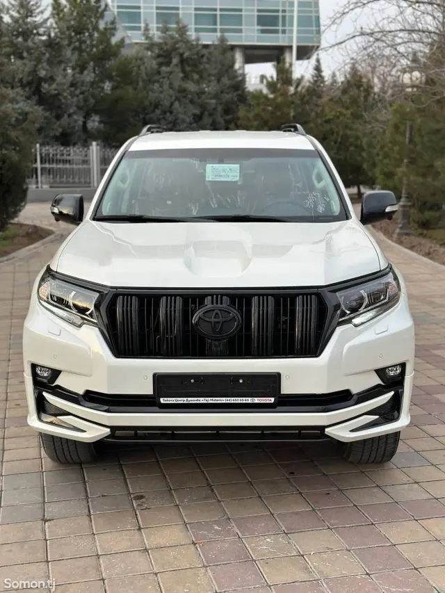 Toyota Land Cruiser Prado 2023 · 4.0 AT