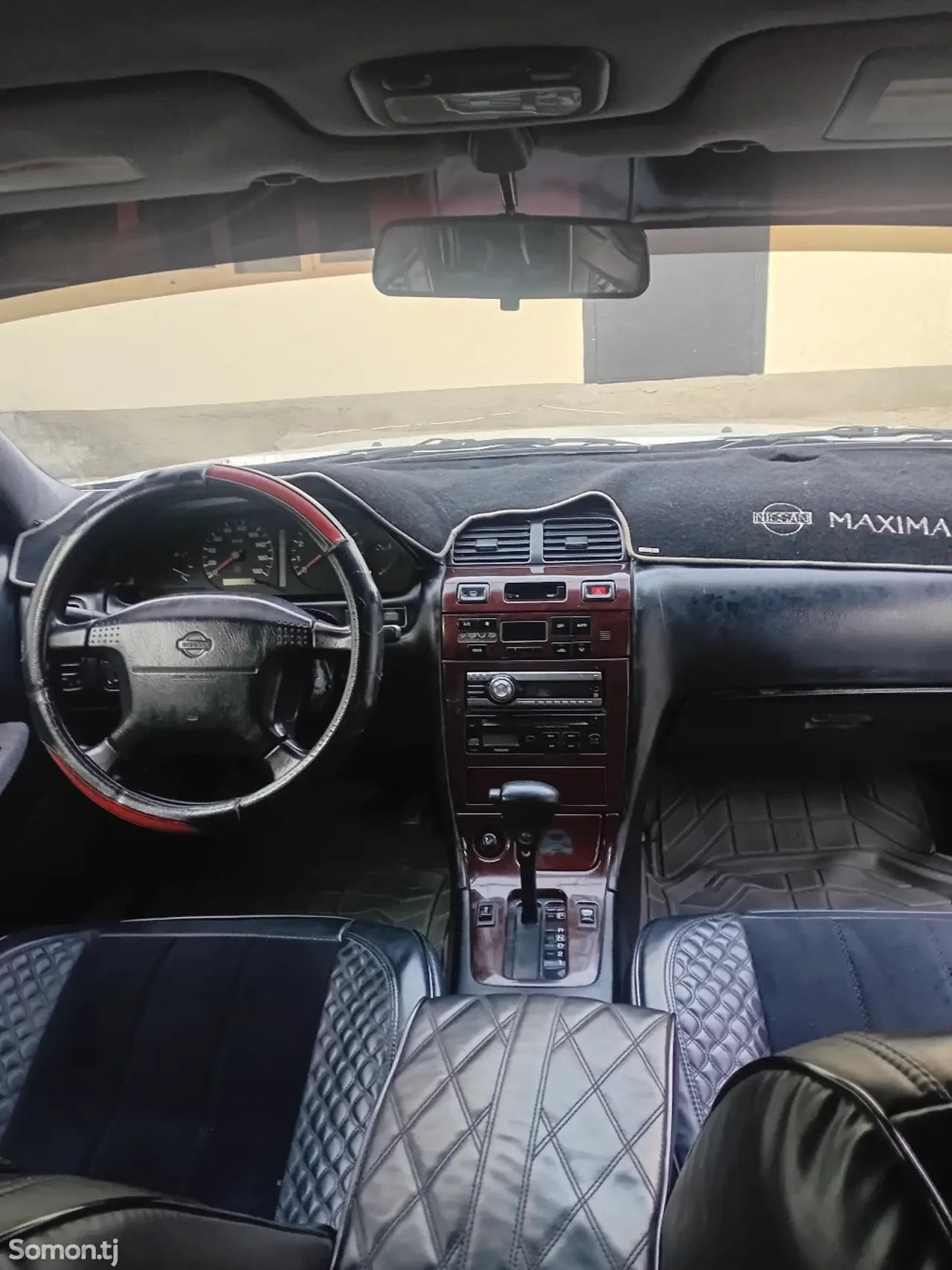 Nissan Maxima 1997 · 2.0 AT