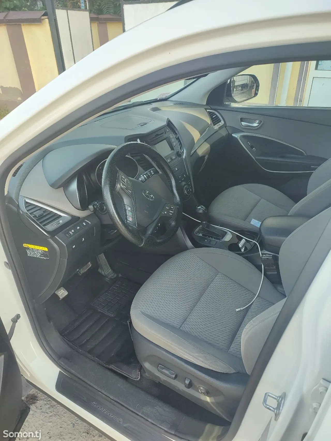 Hyundai Santa Fe 2015 · 3.3 AT