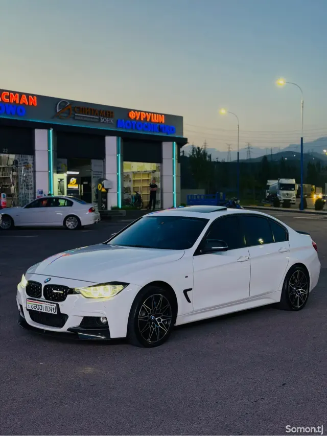 BMW 3 series 2014 · 2.0 AT
