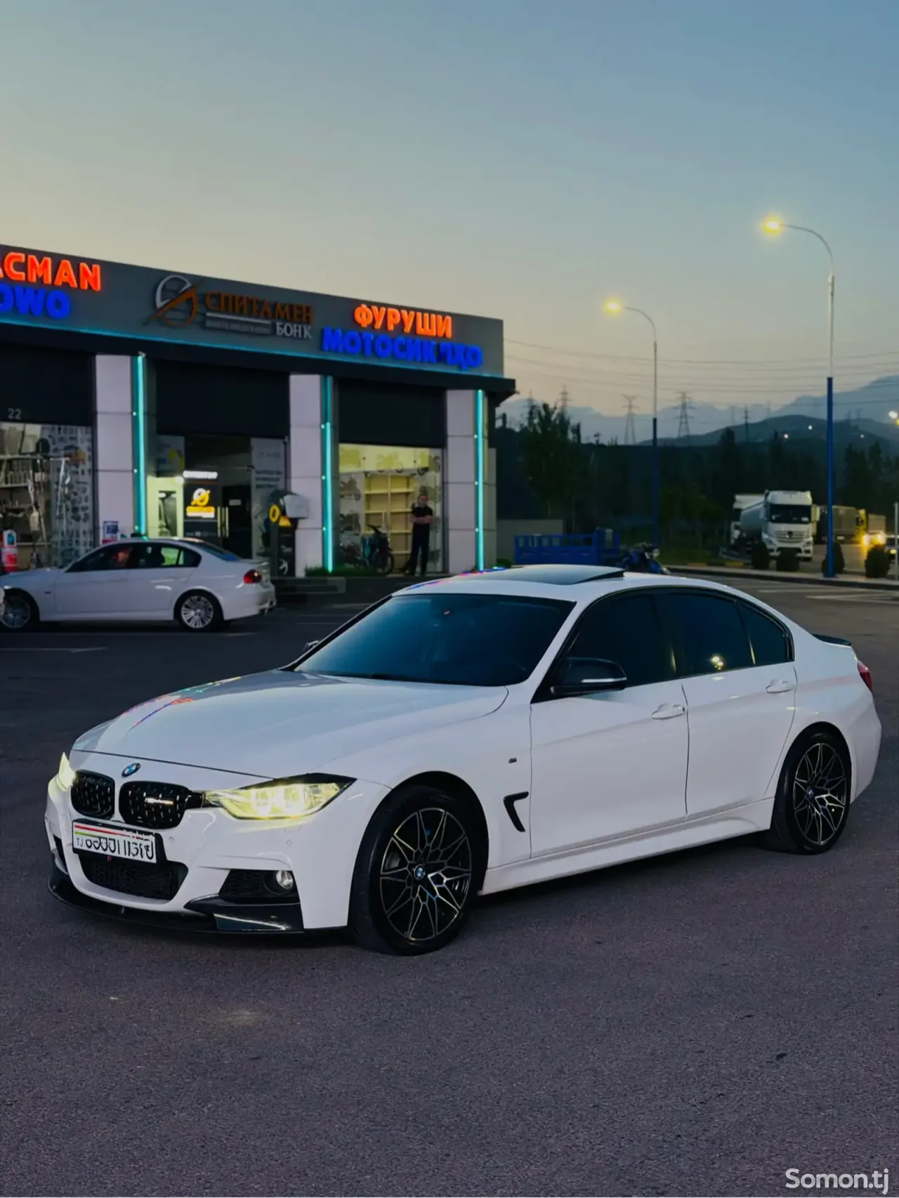 BMW 3 series 2014 · 2.0 AT