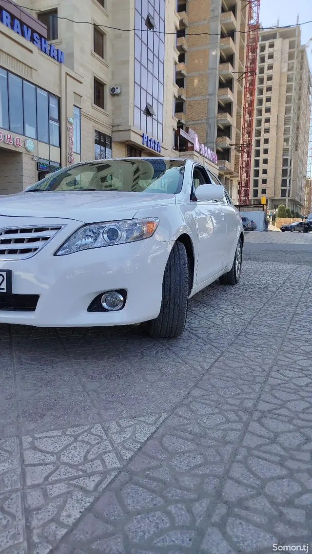 Toyota Camry 2007 · 2.4 AT