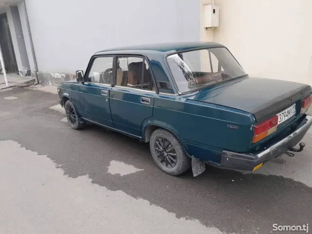 Lada (ВАЗ) 2107 2002 · 1.6 MT
