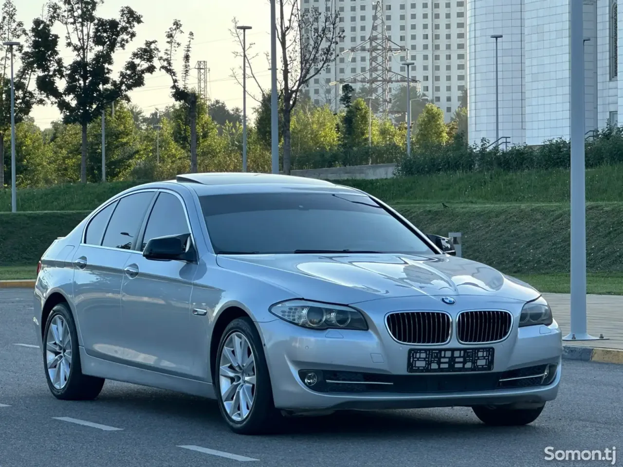 BMW M5 2011 · 2.8 AT