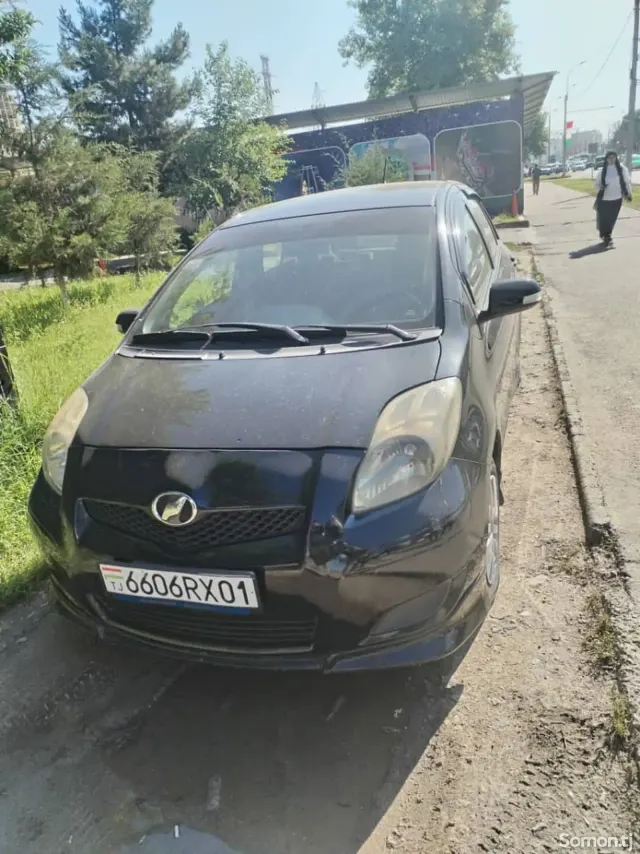 Toyota Vitz 2009 · 1.5 AT