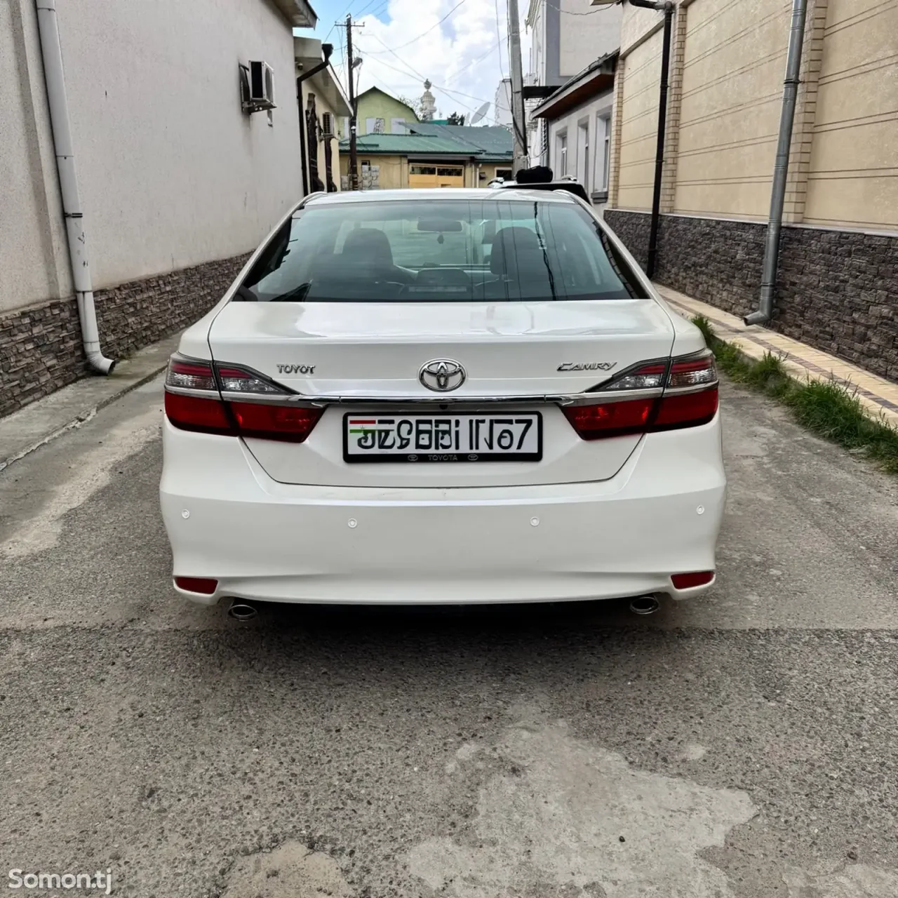 Toyota Camry 2016 · 2.0 AT