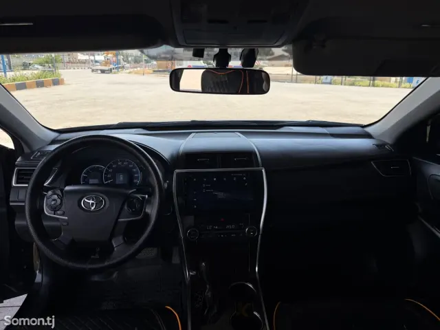 Toyota Camry 2011 · 2.5 AT