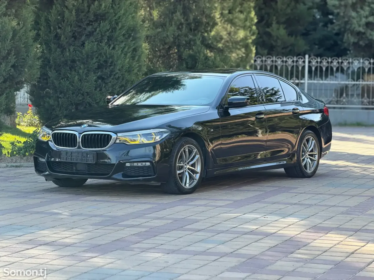 BMW 5 series 2017 · 2.0 AT