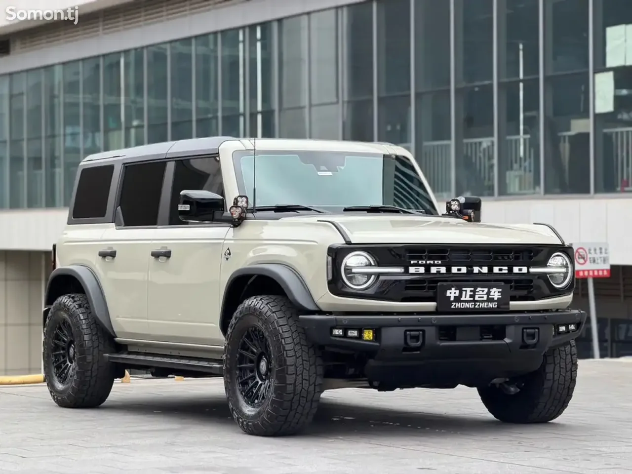 Ford Bronco 2024 · 2.3 AT