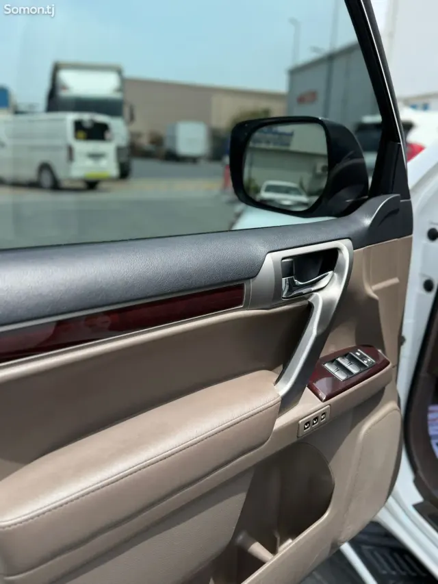 Lexus GX series 2014 · 4.6 AT
