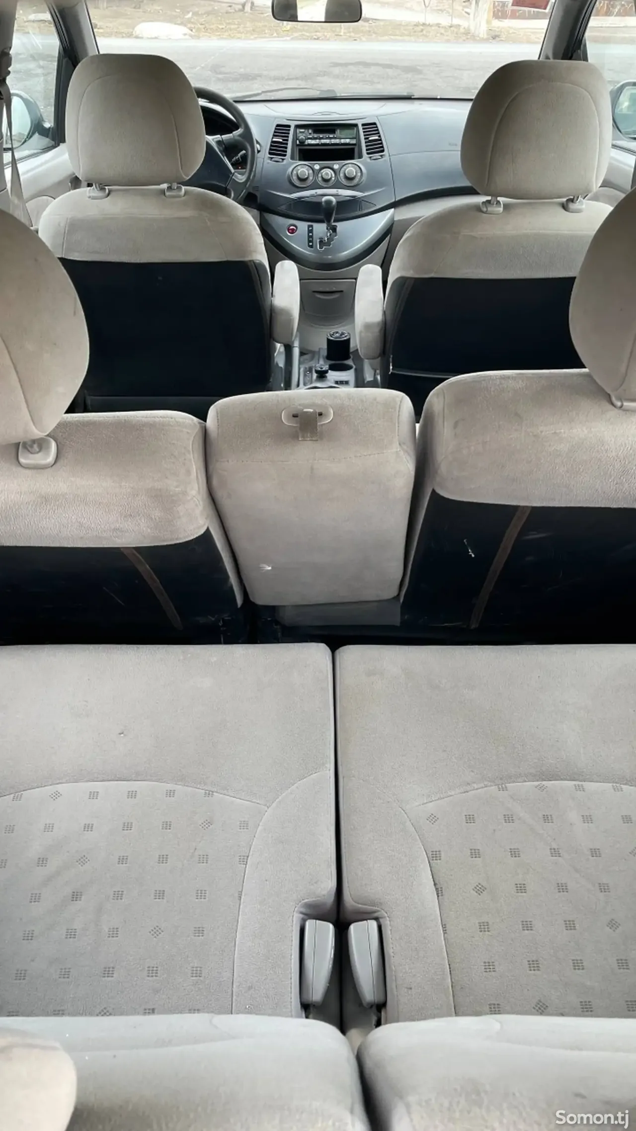 Mitsubishi Grandis 2007 · 2.4 AT