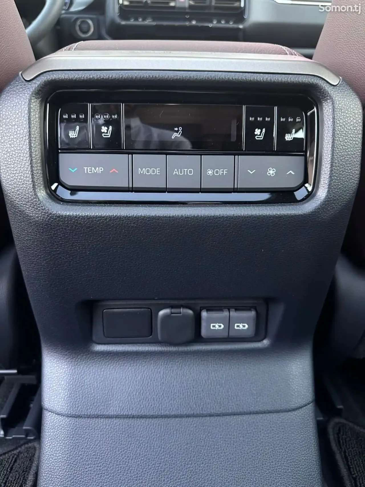 Toyota Land Cruiser Prado 2025 · 2.4 AT