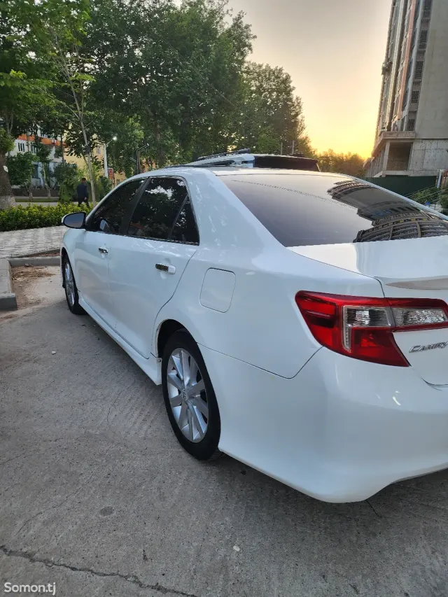 Toyota Camry 2014 · 2.5 AT