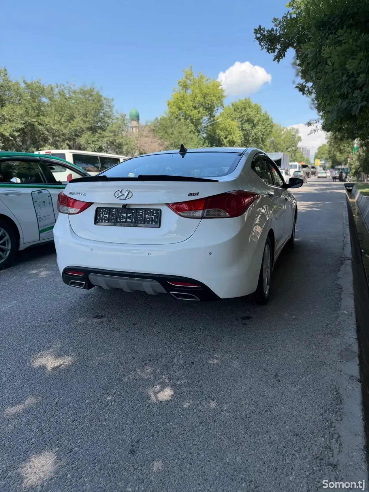 Hyundai Avante 2010 · 1.6 AT