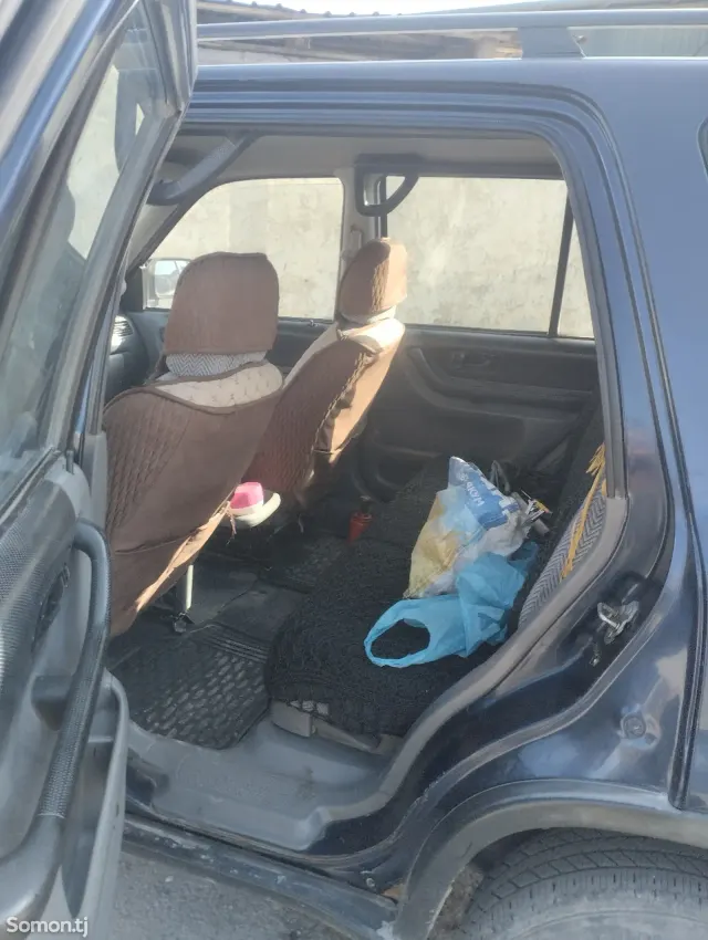 Honda CR-V 1995 · 1.8 MT
