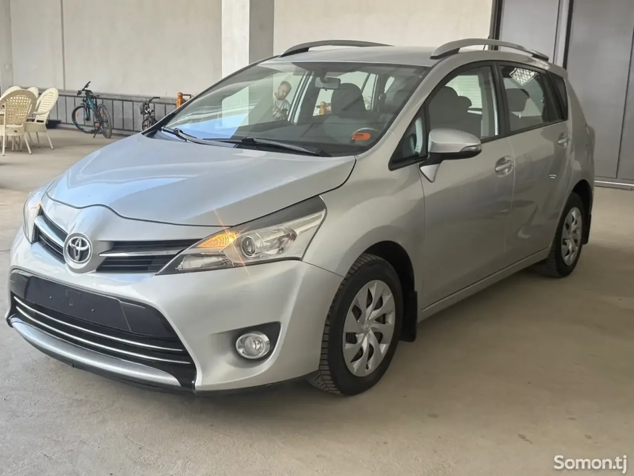 Toyota Verso 2014 · 1.8 MT