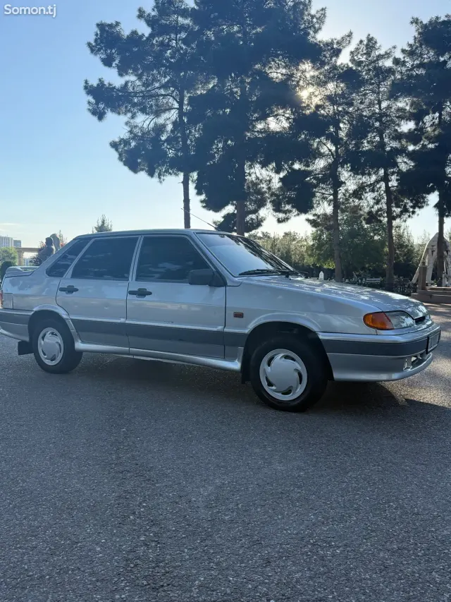 Lada (ВАЗ) 2115 2005 · 1.6 MT