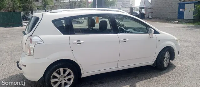 Toyota Verso 2008 · 2.2 MT