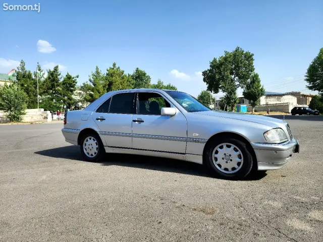 Mercedes-Benz C class 1999 · 2.0 AT
