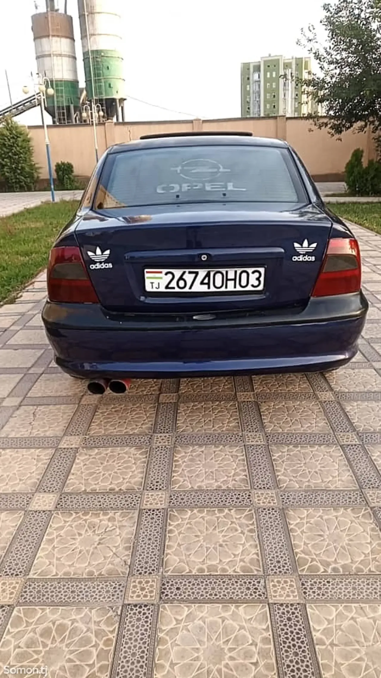 Opel Vectra B 1996 · 1.6 MT