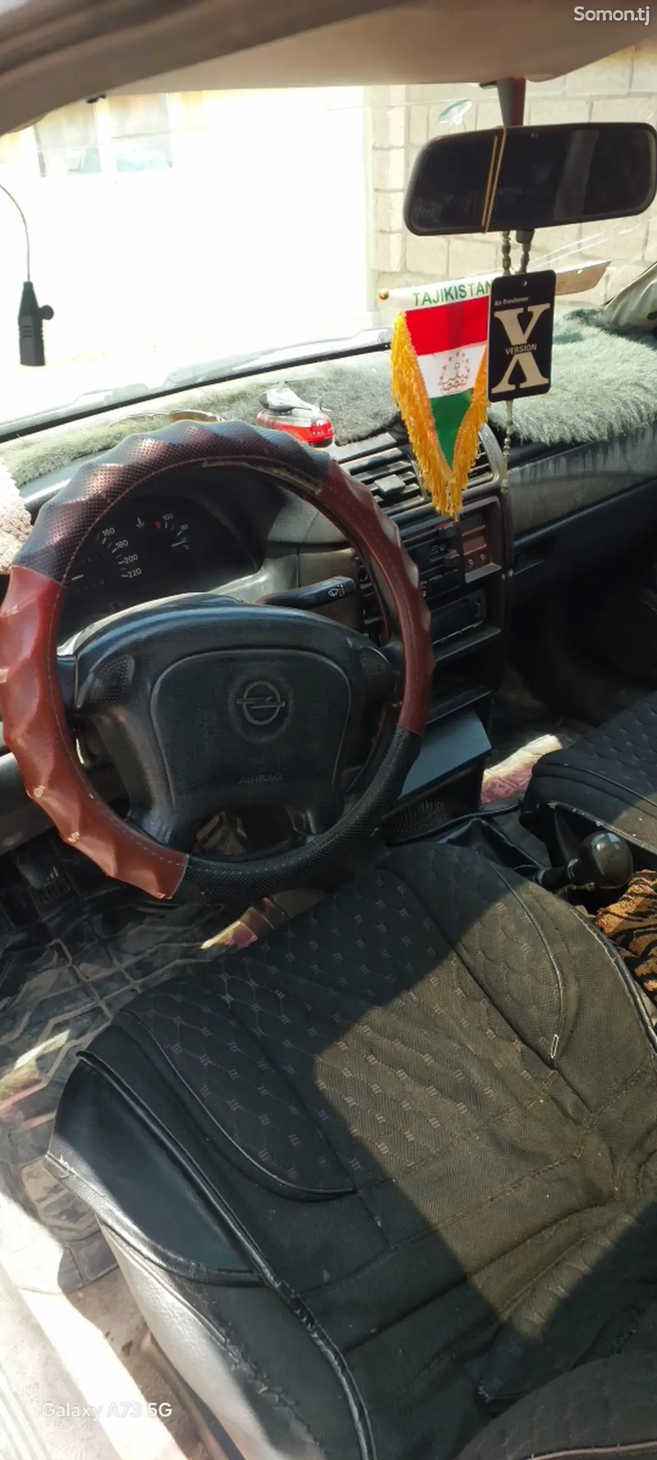 Opel Vectra A 1994 · 1.6 MT
