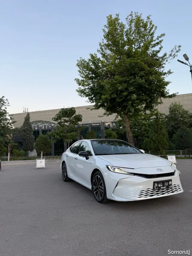 Toyota Camry 2026 · 2.5 AT