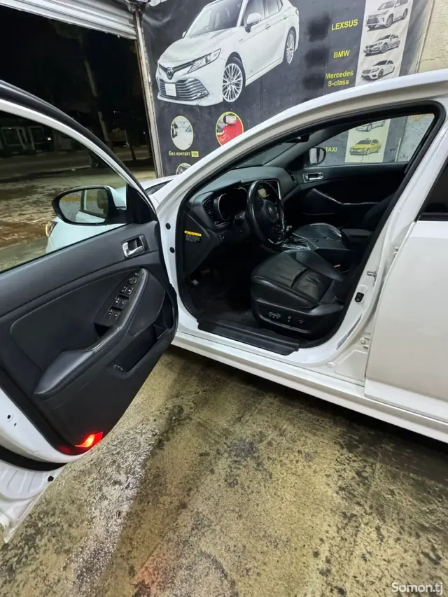 Kia K5 2014 · 2.0 AT
