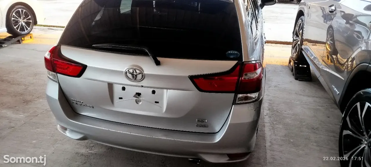 Toyota Fielder 2017 · 1.8 AT