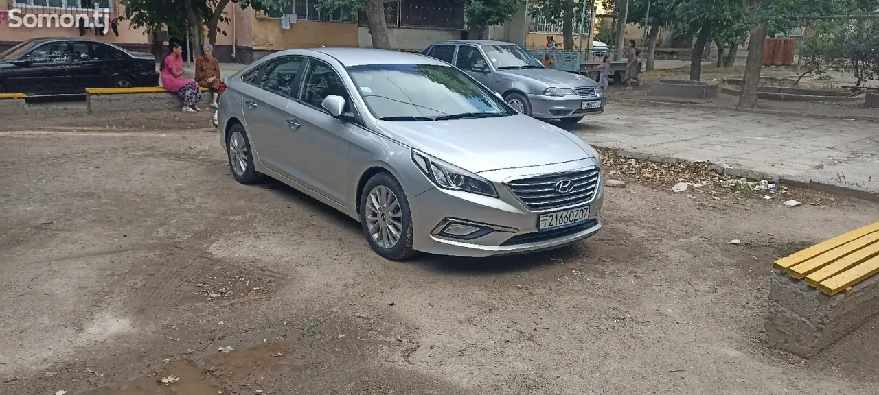 Hyundai Sonata 2015 · 2.0 AT