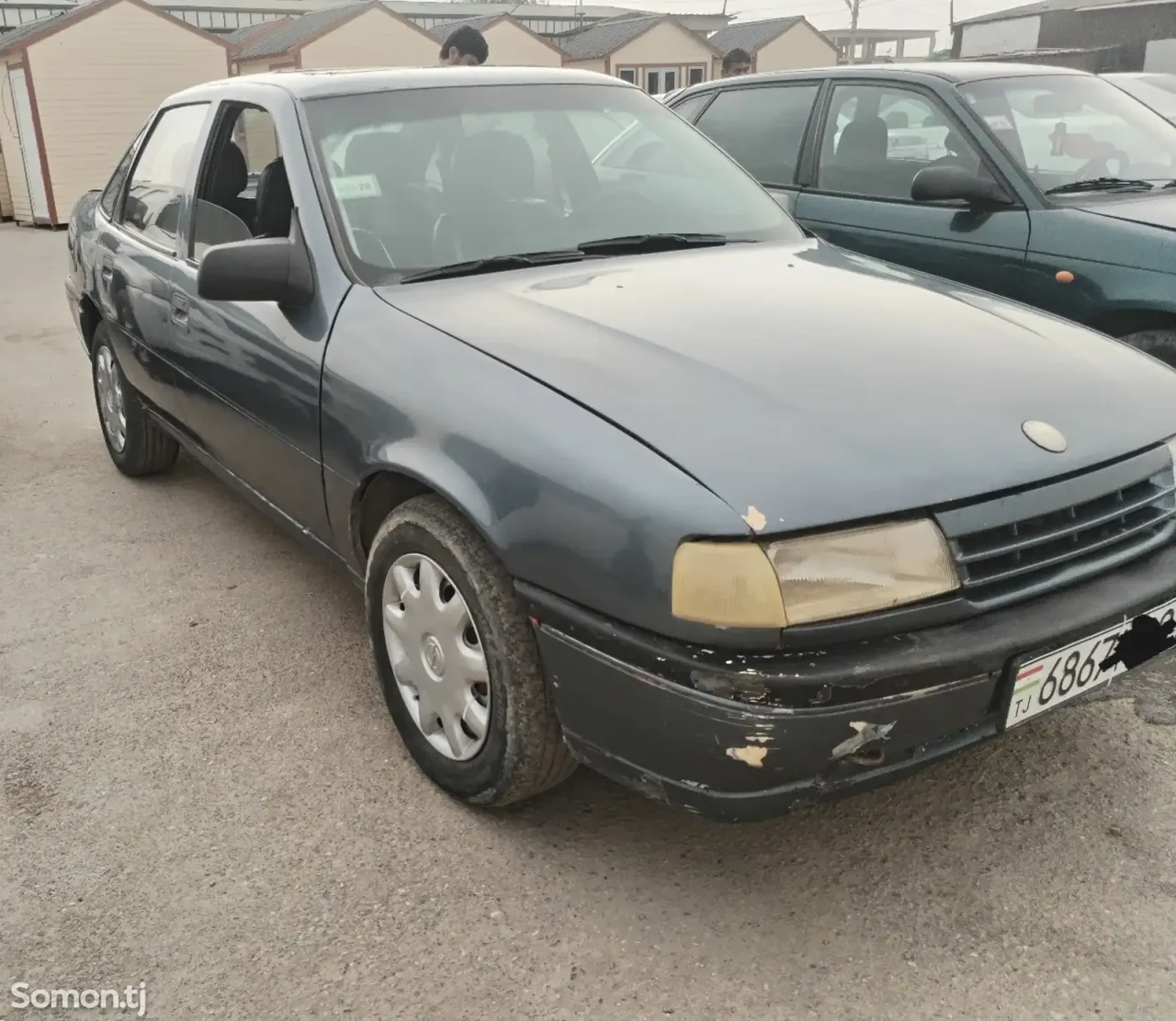 Opel Vectra A 1990 · 1.8 MT