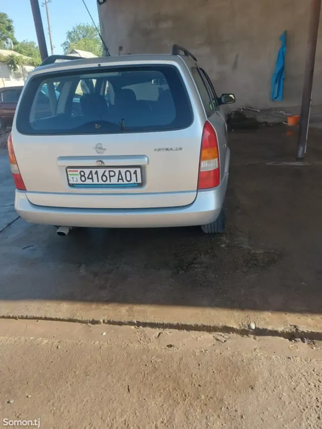 Opel Astra G 2001 · 1.6 MT
