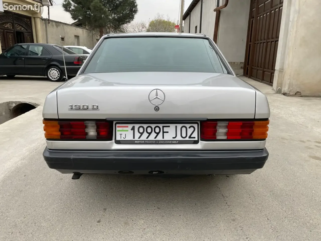 Mercedes-Benz W201 1986 · 2.5 AT