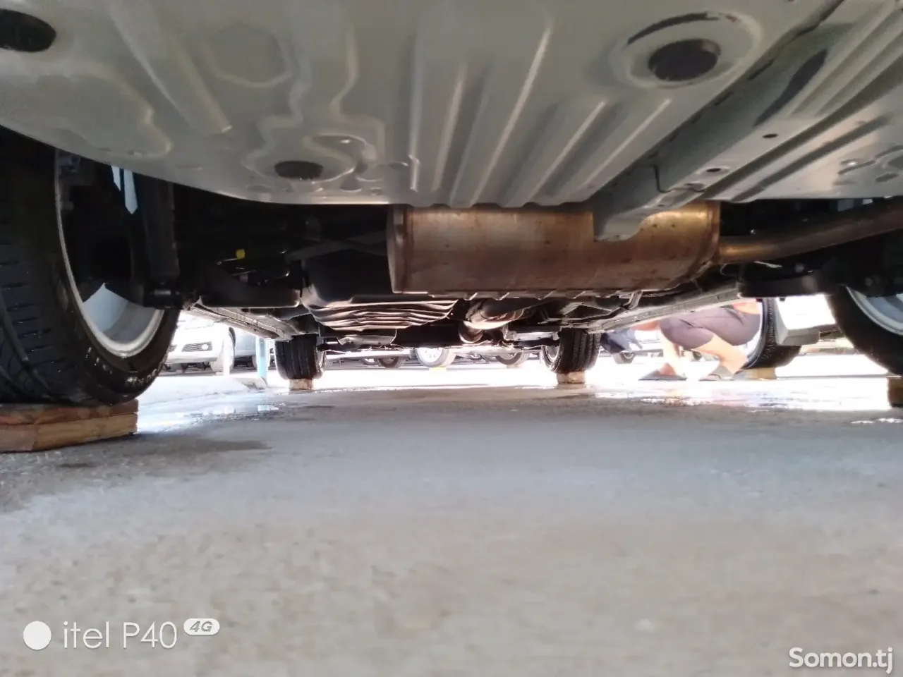 Toyota Estima 2014 · 2.4 AT