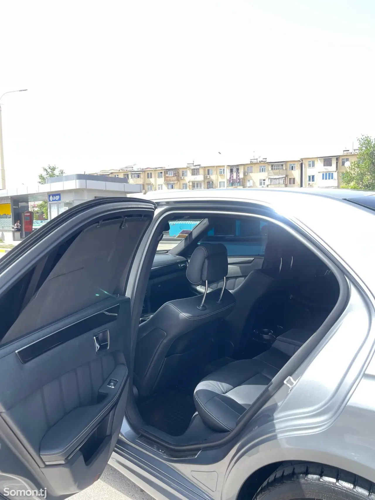 Mercedes-Benz E class 2010 · 3.5 AT
