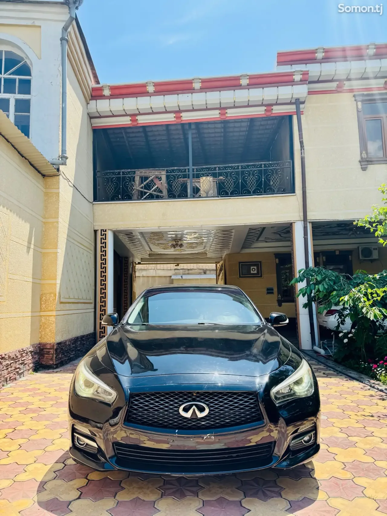 Infiniti Q series 2015 · 3.5 AT