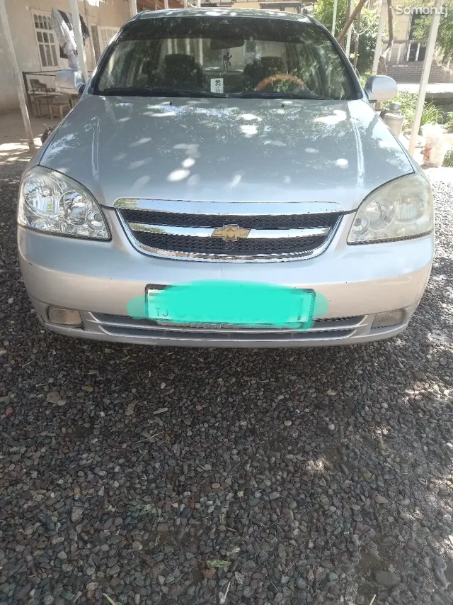 Chevrolet Lacetti 2004 · 1.6 MT