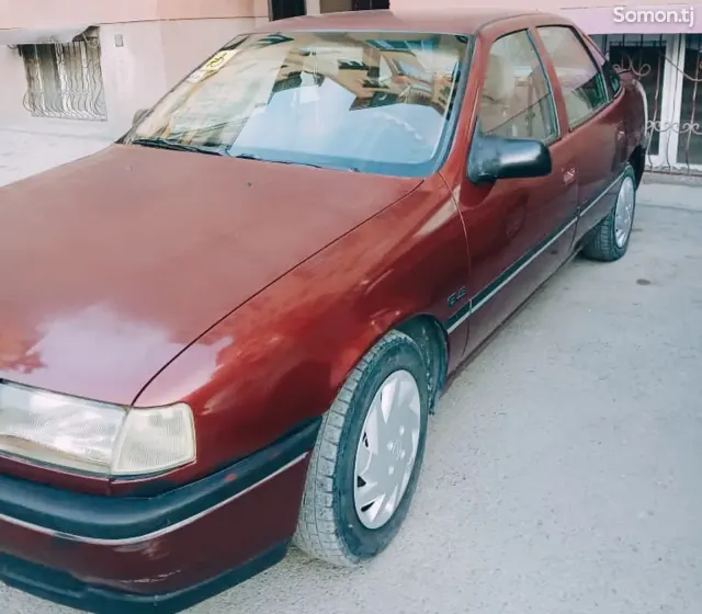 Opel Vectra A 1992 · 1.6 MT