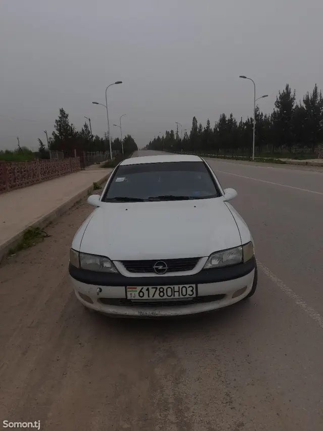 Opel Vectra B 1995 · 1.6 MT