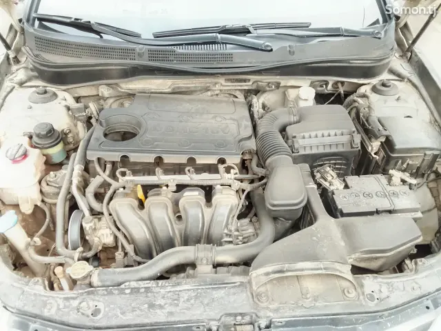 Hyundai Sonata 2011 · 2.0 AT