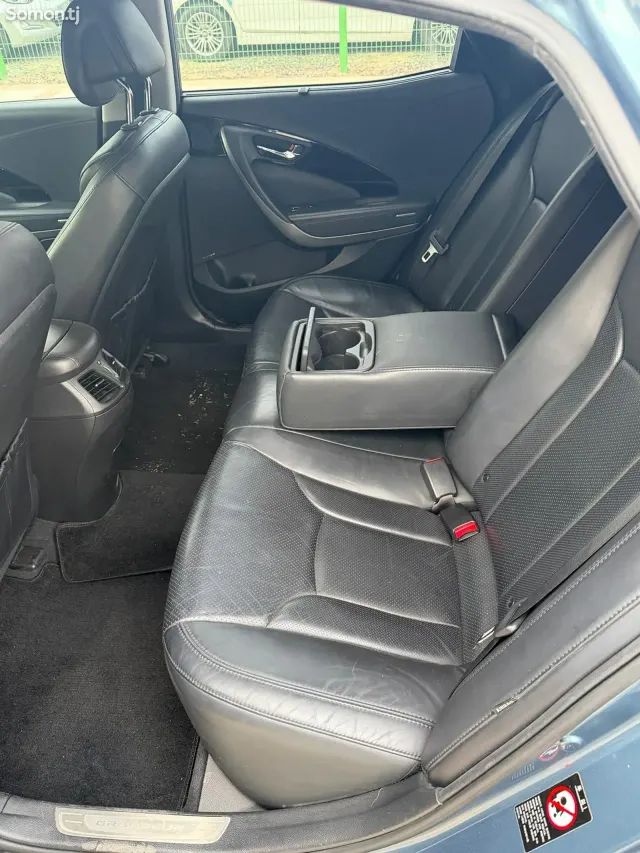 Hyundai Grandeur 2014 · 2.4 AT