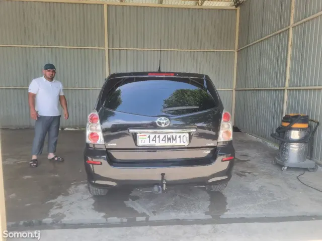 Toyota Corolla Verso 2007 · 2.2 MT