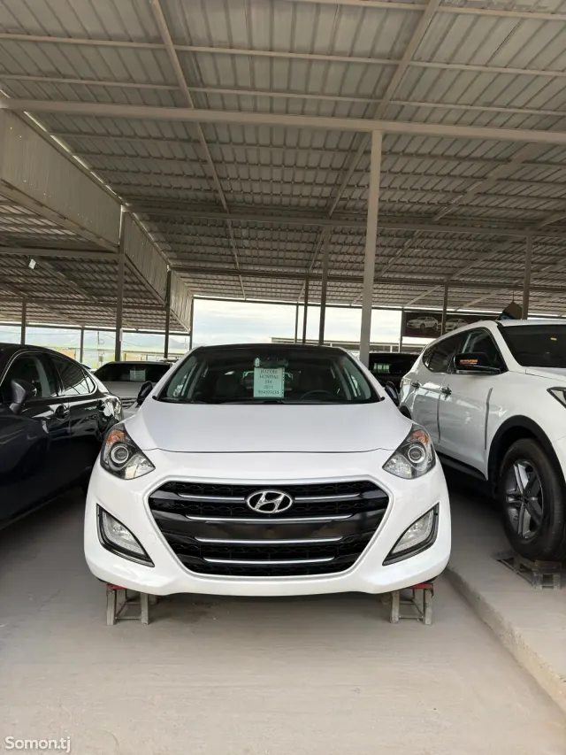 Hyundai i30 2015 · 1.6 AT
