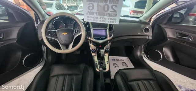Chevrolet Cruze 2015 · 1.8 AT