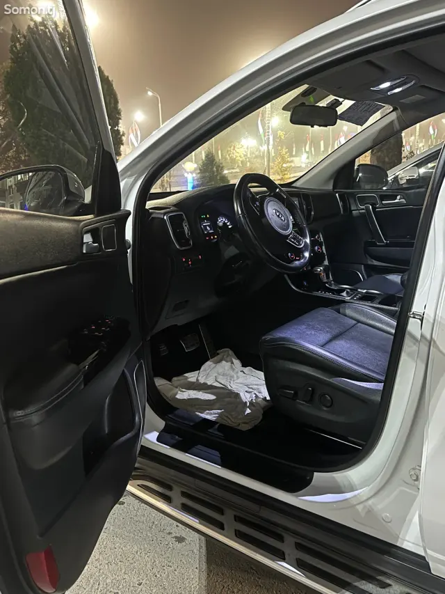 Kia Sportage 2016 · 1.6 AT