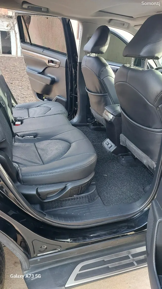 Toyota Highlander 2021 · 2.5 AT