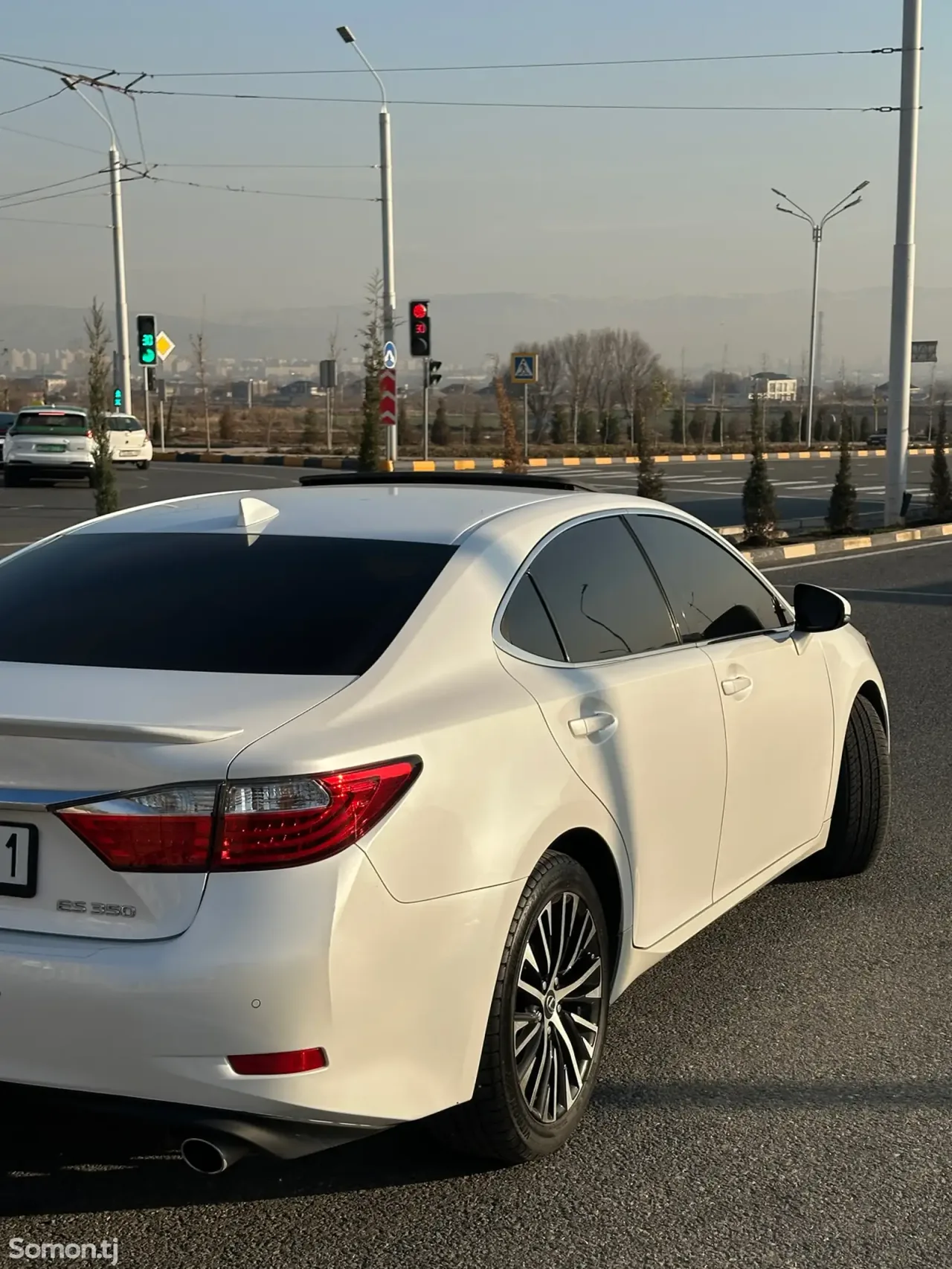 Lexus ES series 2015 · 3.5 AT