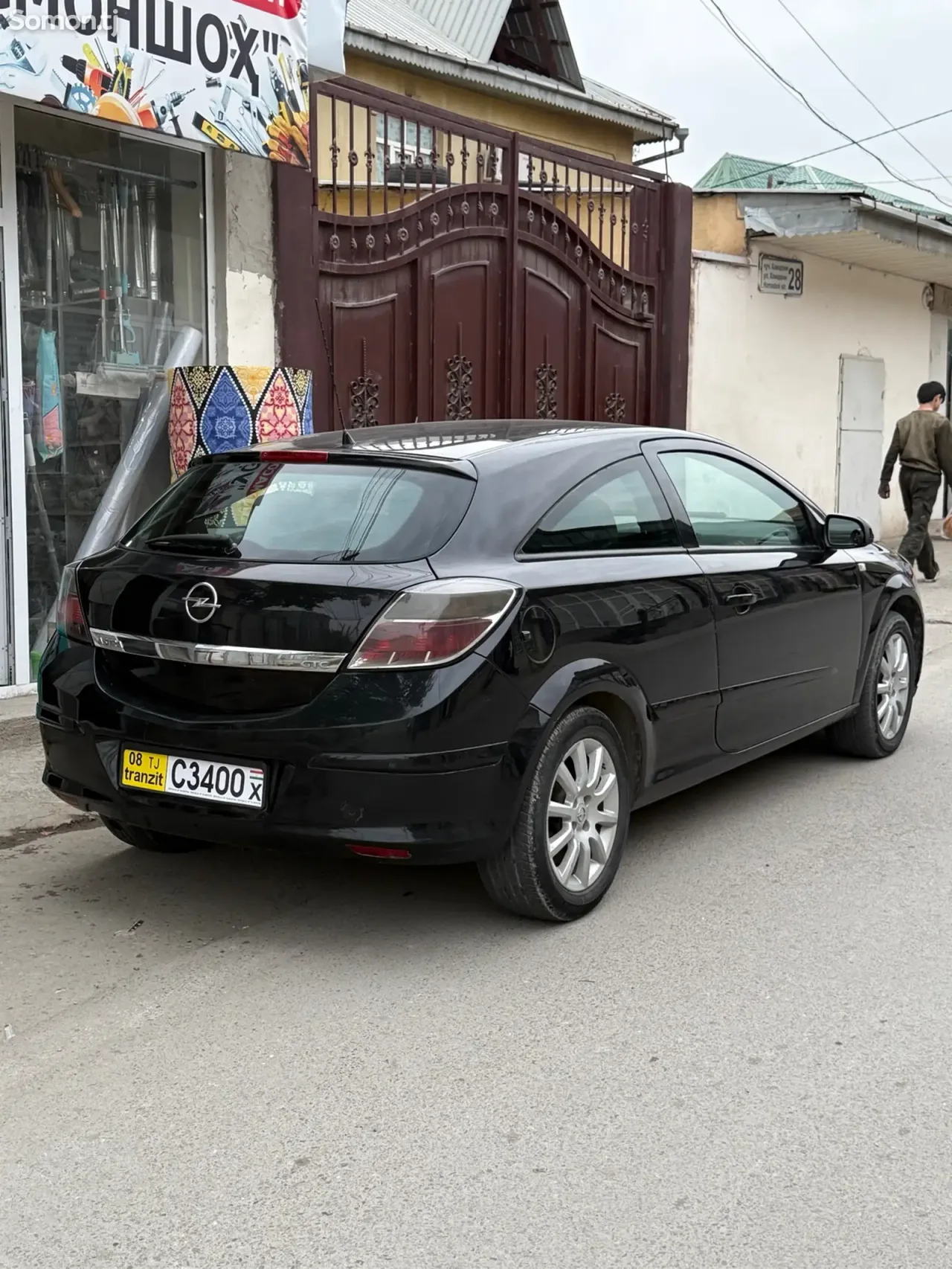 Opel Astra H 2006 · 1.6 MT