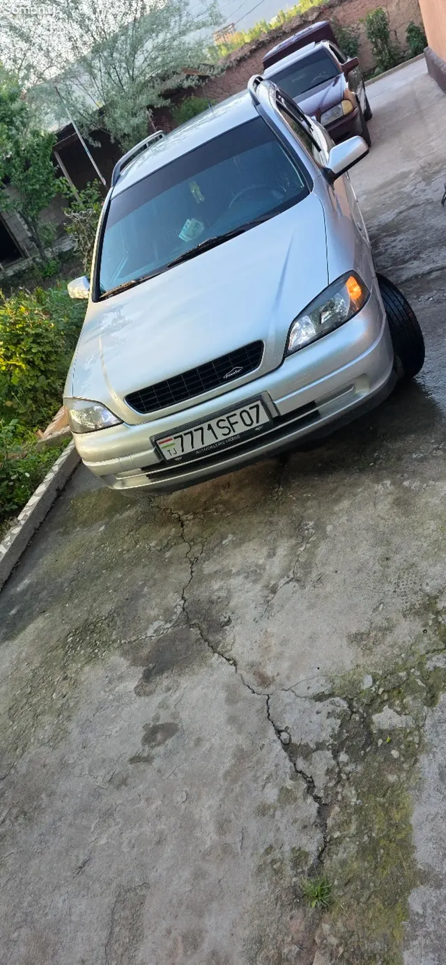 Opel Astra G 2004 · 1.6 MT