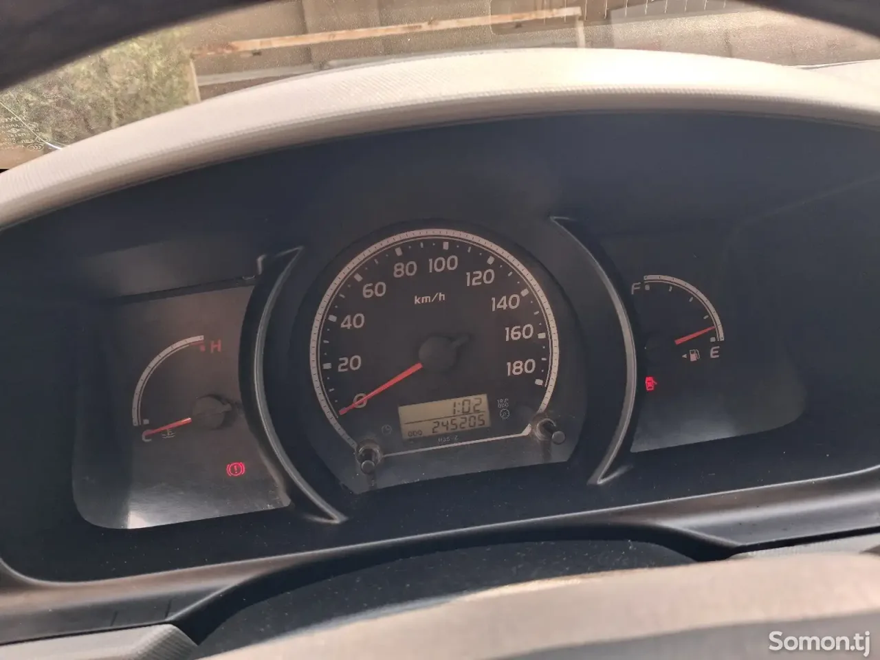Toyota HiAce 2007 · 2.4 MT