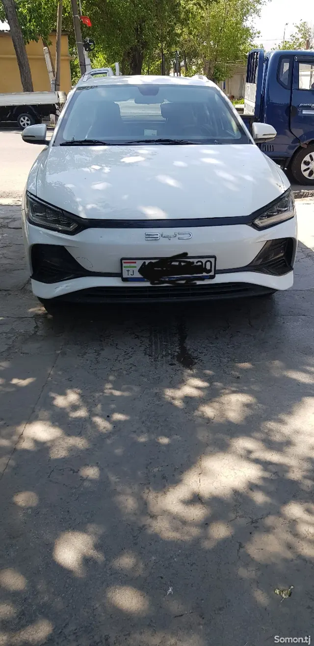 BYD E2 2024 · 1.8 AMT